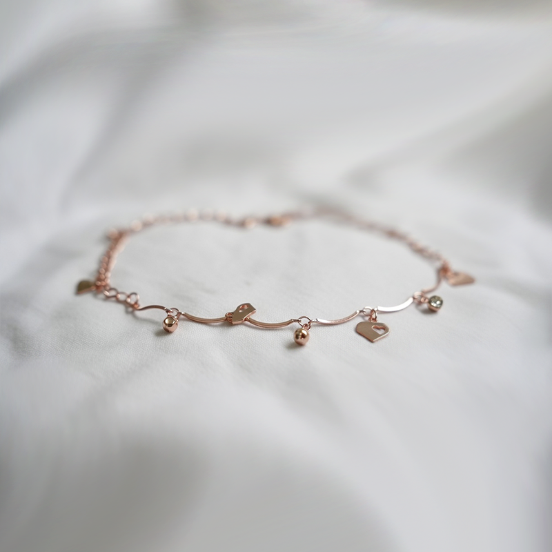 Minimalist Heart-Shaped Charm Bracelet| Available in Two Metal Tones| Simple Bracelet For Girls