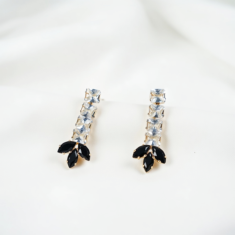 Gold-Toned Clear Stone Leaf Motif Jewellery Set| Floral Pattern Necklace & Matching Earrings For Girls